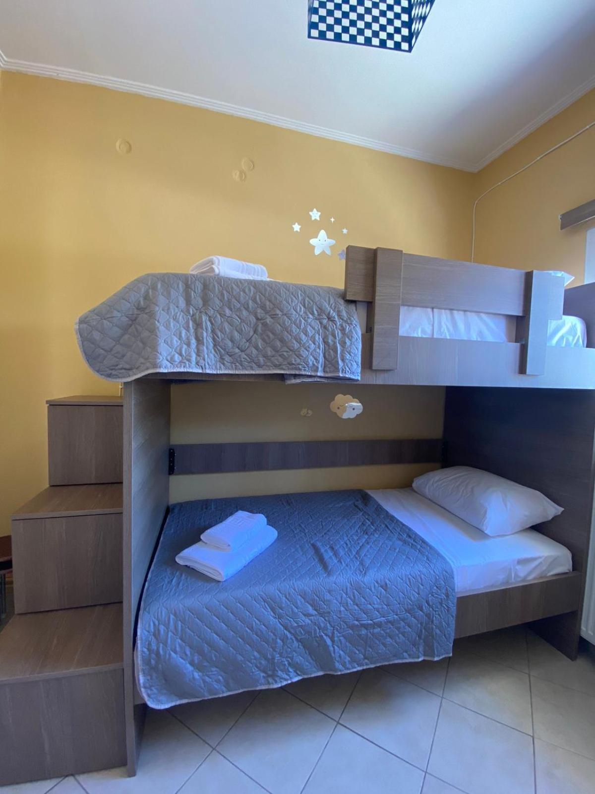 Marina'S House Villa Đảo Đảo Salamis Ngoại thất bức ảnh