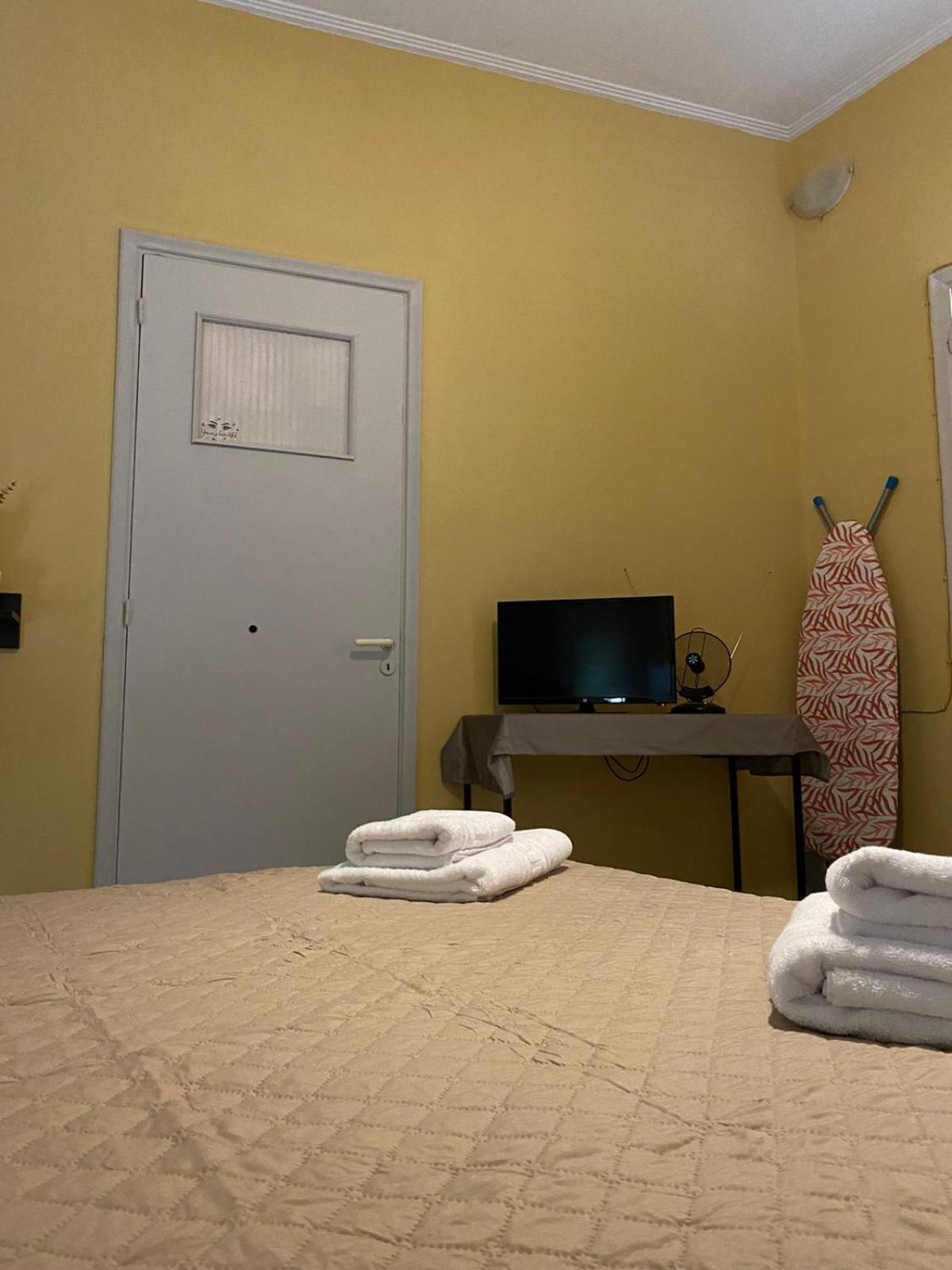 Marina'S House Villa Đảo Đảo Salamis Ngoại thất bức ảnh